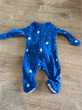 Huggies, newborn, blue & white star zippy sleeper